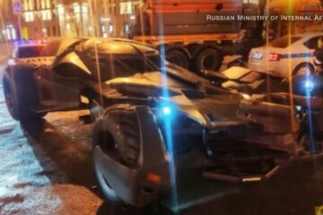 VIDEO: Cops confiscate Batmobile replica during traffic stop