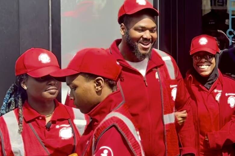 The DowntownDC Business Improvement District is adding a team of people in distinctive red shirts who will be walking through the downtown area on a regular basis, checking on businesses and addressing residents directly.(WTOP/Nick Iannelli)