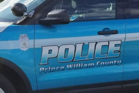 Prince William Co. police seek suspect in Woodbridge shooting death