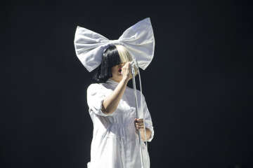 Sia announces she has a neurological disease